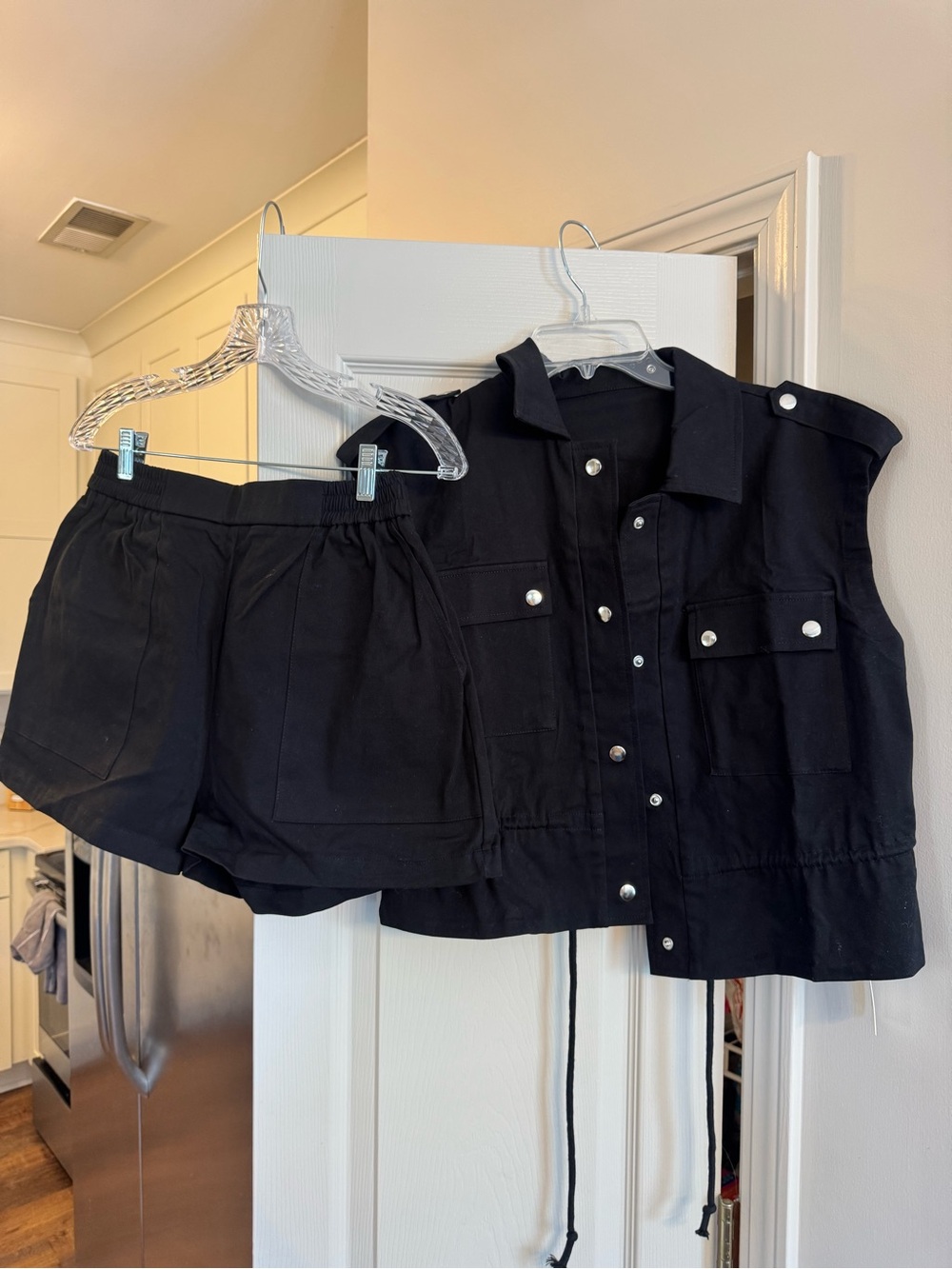 Commense Black Utility Vest & Elastic-Waist Shorts Set - Black